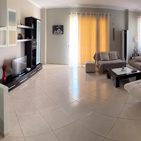 Joni's Apartament *